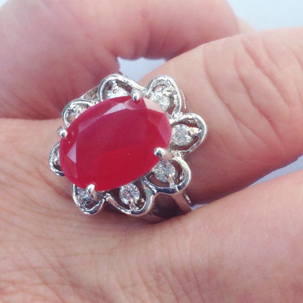 SS Rubine & Crystals Ring - Picture 3 of 3